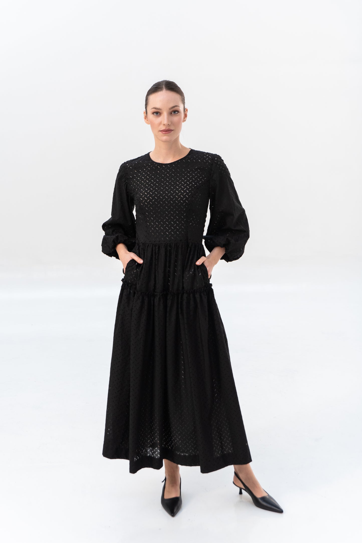 Šaty EVELYNE Cut Out